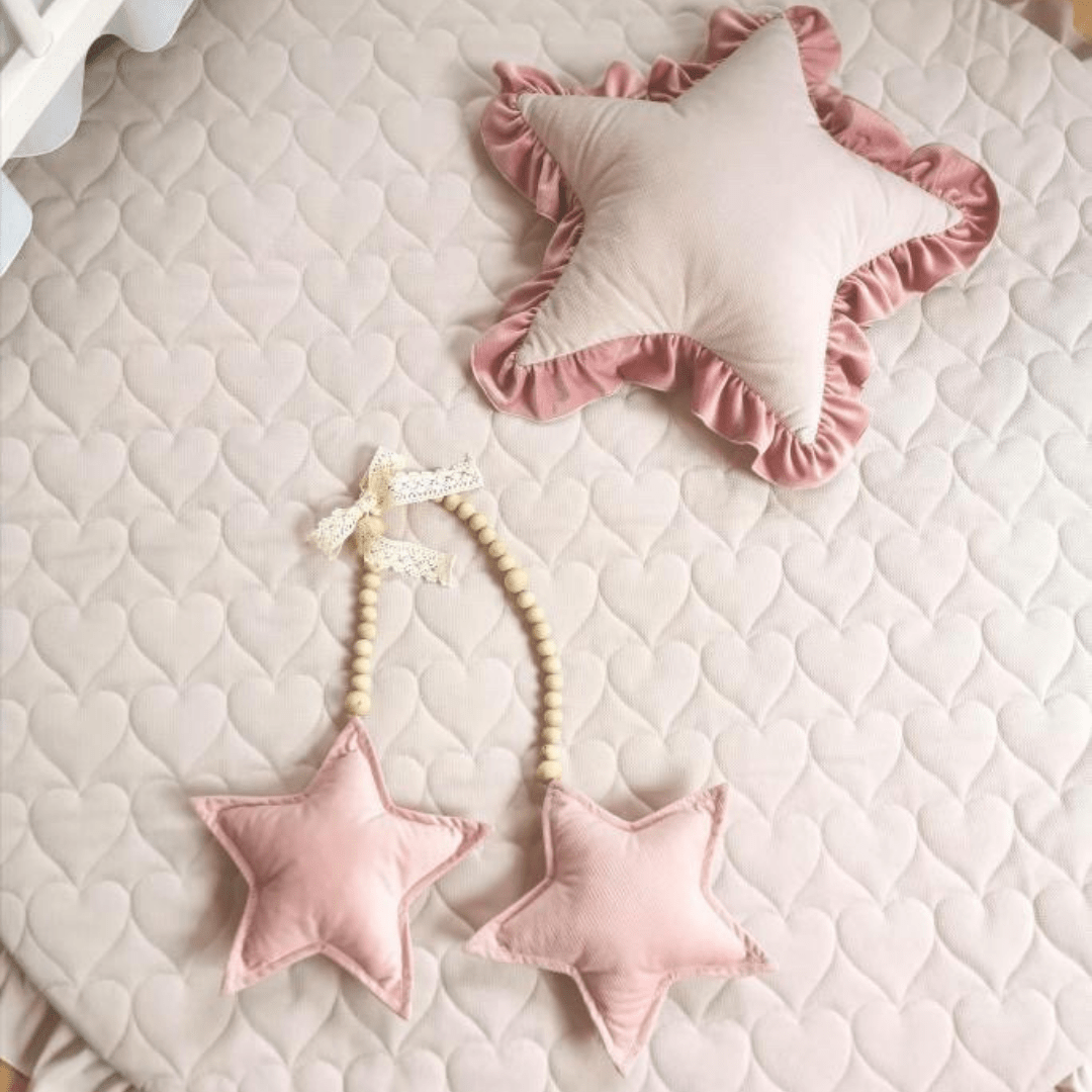 Dekoration für Baby und Kinderzimmer, Sternchen mit Korallen, handmade