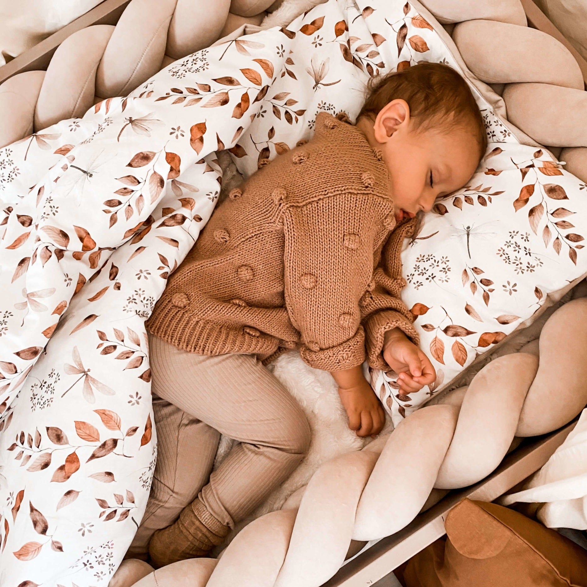 Bettwäsche "cutout" aus Premium Baumwolle und Samt-Stoff, handmade, babyboom shop for kids